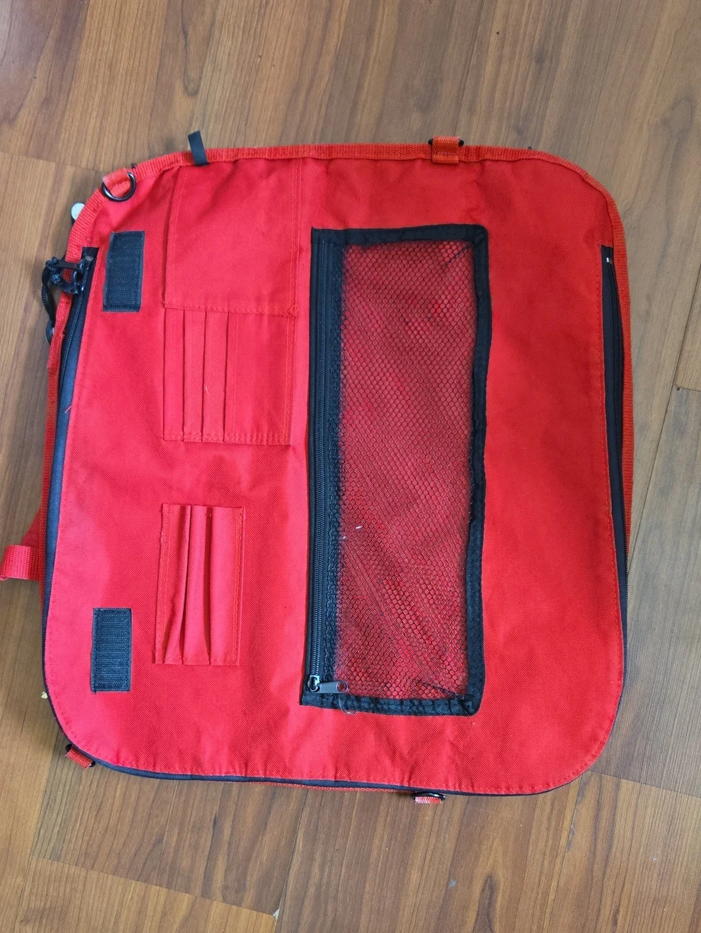 Compact Red KNIFE Bag  – Messermeister